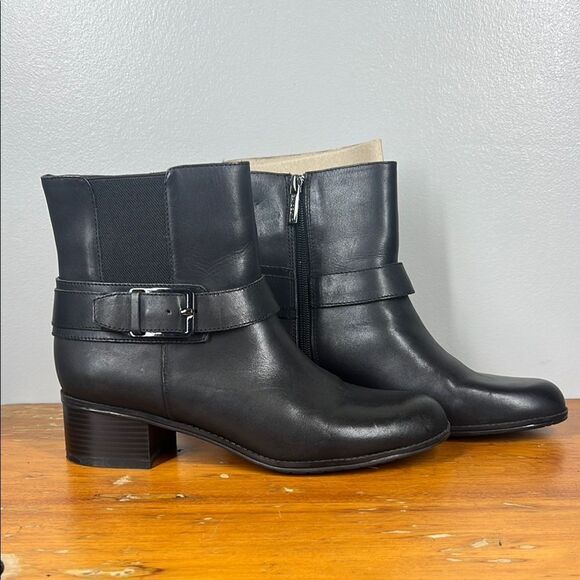 NWOT Bandlino Black Leather Ankle Boots - Picture 1 of 6